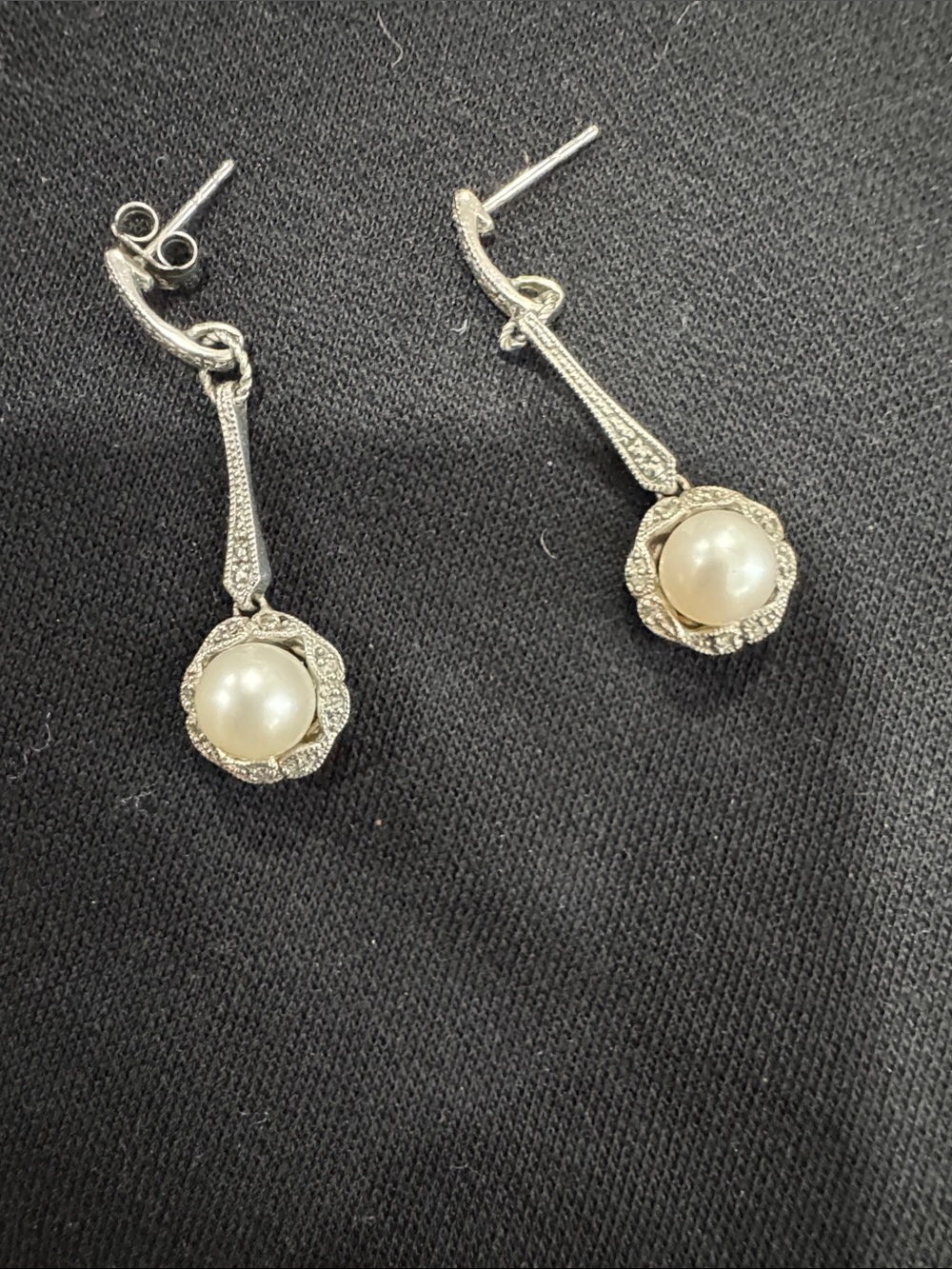 Pearl Drop Dangle Earrings - Silver Tone